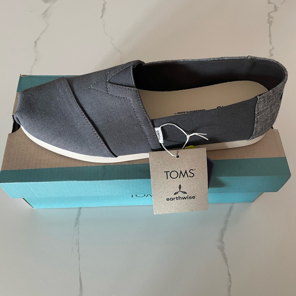 NWT Toms Alpargatas - Grey Size 8.5
